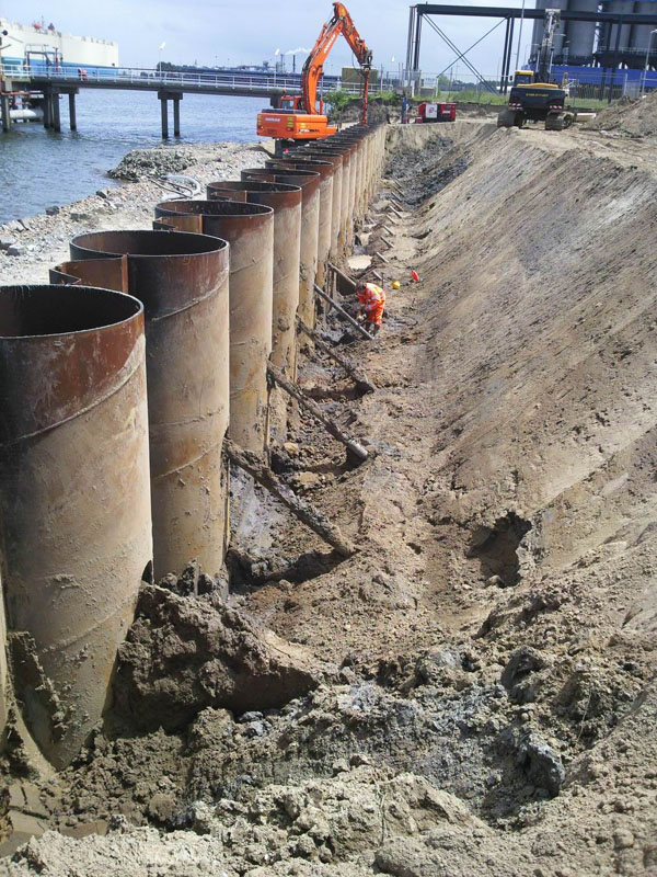 Tubular combiwall geproduceerd voor Zeehavens Amsterdam, Nederlands