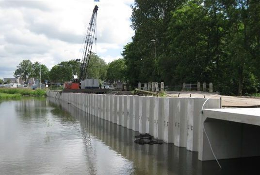 Betonnen damwanden