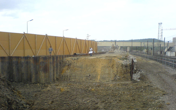 Structuren van Cantilever Damwand Muur